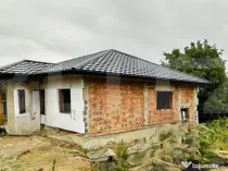 Casa plan parter 4 camere și beci in Barnova