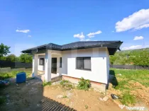 Casa plan parter 4 camere și beci in Barnova