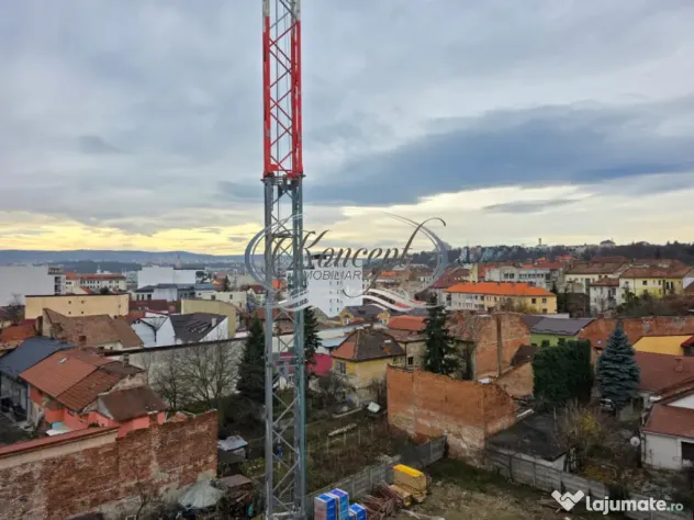 Apartament spatios in zona Semicentrala
