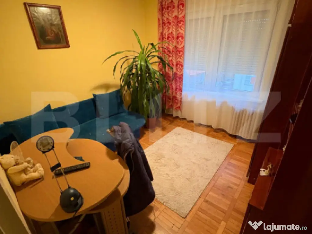Apartament 4 camere, 80 mp, spațios, etaj intermediar