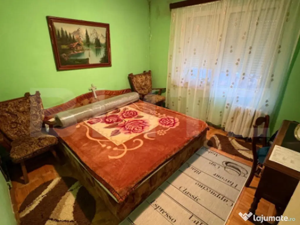 Apartament 4 camere, 80 mp, spațios, etaj intermediar