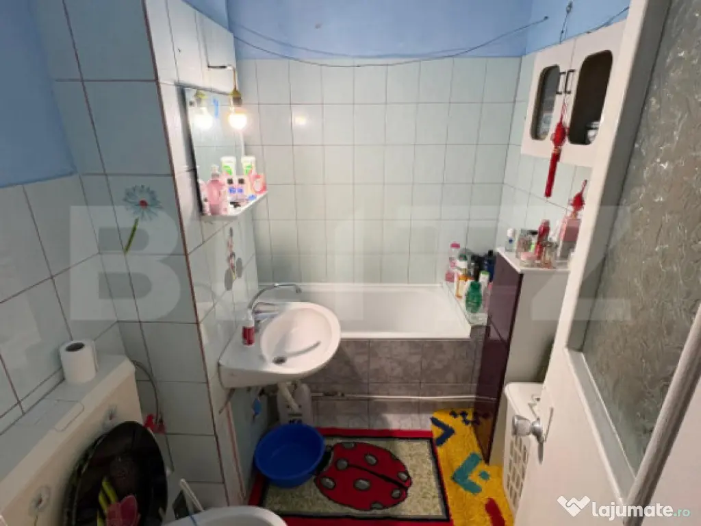 Apartament 4 camere, 80 mp, spațios, etaj intermediar