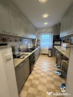 Apartament 3 camere, 64 mp, zona Teilor