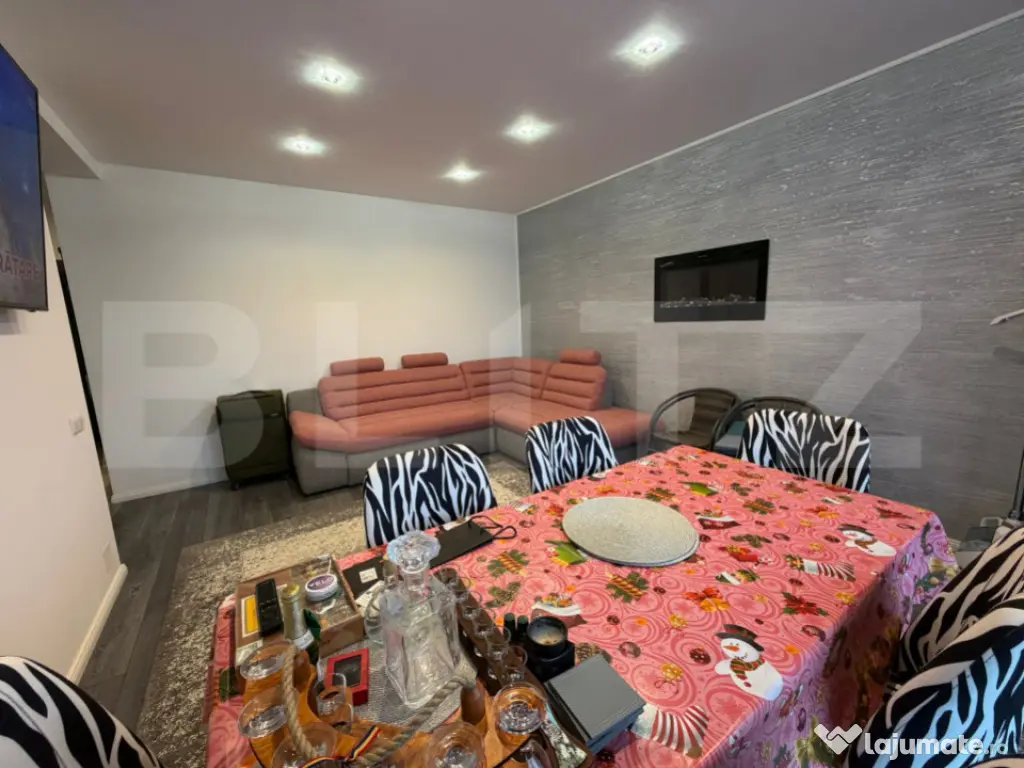 Apartament 3 camere, 64 mp, zona Teilor