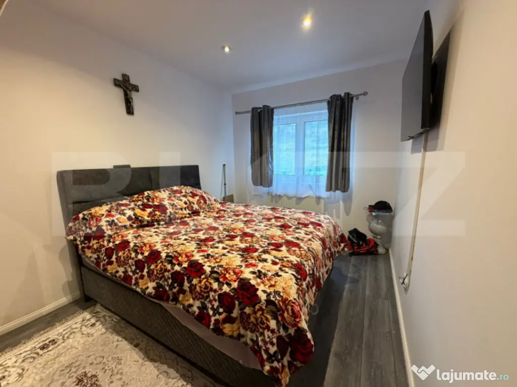 Apartament 3 camere, 64 mp, zona Teilor