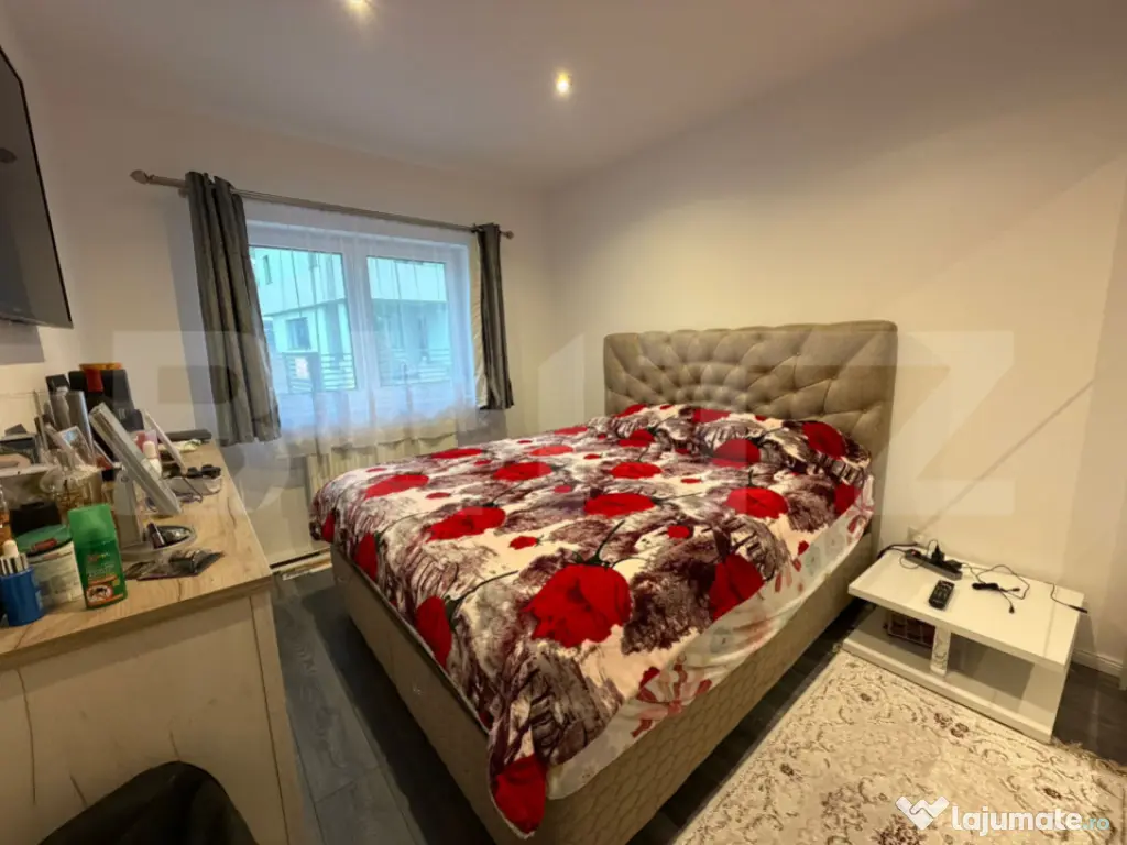 Apartament 3 camere, 64 mp, zona Teilor