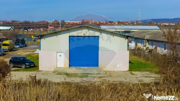 De închiriat spațiu pentru depozitare 300mp + curte 650...