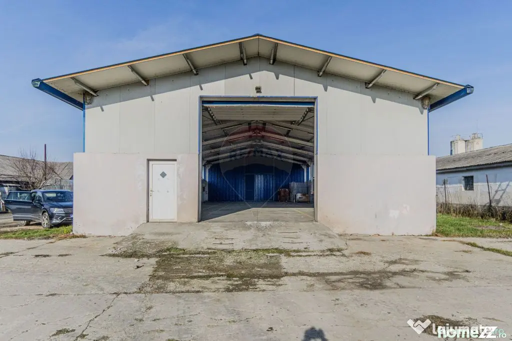 De închiriat spațiu pentru depozitare 300mp + curte 650...
