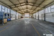 De închiriat spațiu pentru depozitare 300mp + curte 650... 