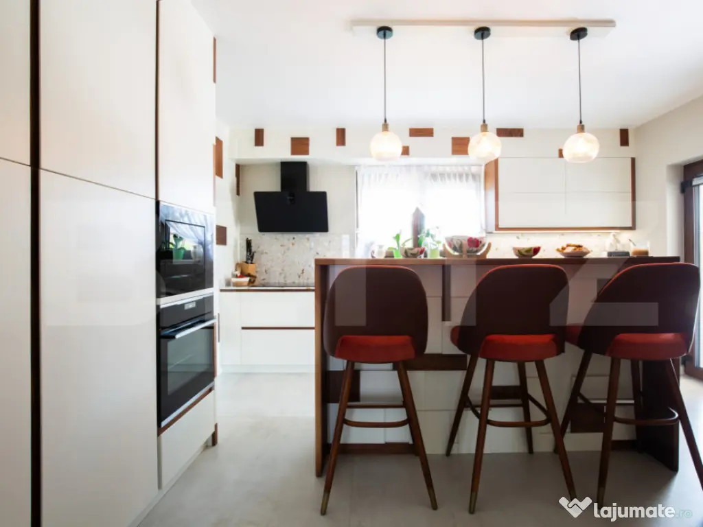 Casă modernă cu 4 dormitoare– Păulești, teren generos