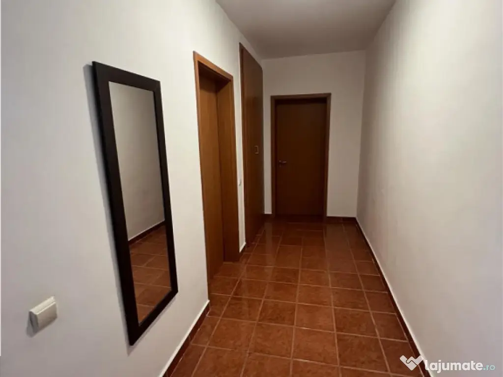 Apartament cu 2 camere la etaj 1 loc de parcare zona Calea D