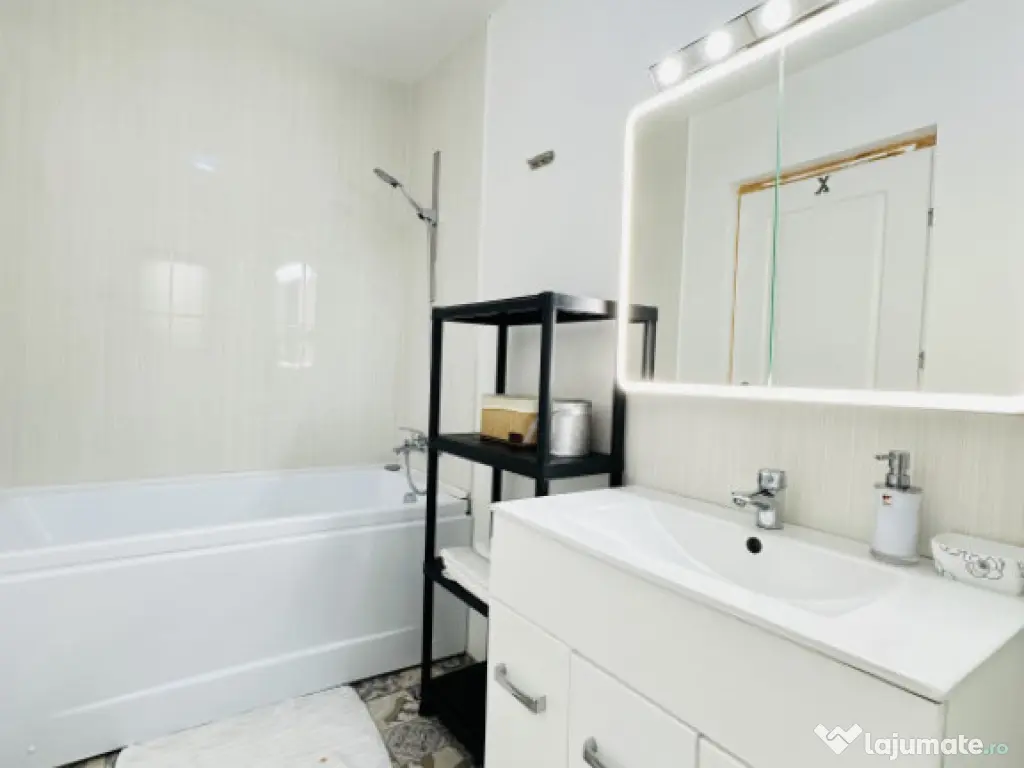 Casă spațioasă cu teren generos | 5 camere | Ovidiu – z