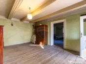 Casă cu 3 camere si teren generos de 1.519 mp în Prejme... 