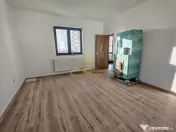 Casă de închiriat – ultracentral | Parter + Etaj separate |