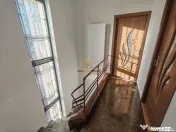 Casă de închiriat – ultracentral | Parter + Etaj separate |