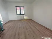 Casă de închiriat – ultracentral | Parter + Etaj separate |