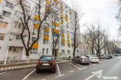 Apartament cu 3 camere de vânzare în zona Sebastian 