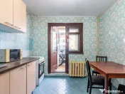 Apartament cu 3 camere de vânzare în zona Sebastian 