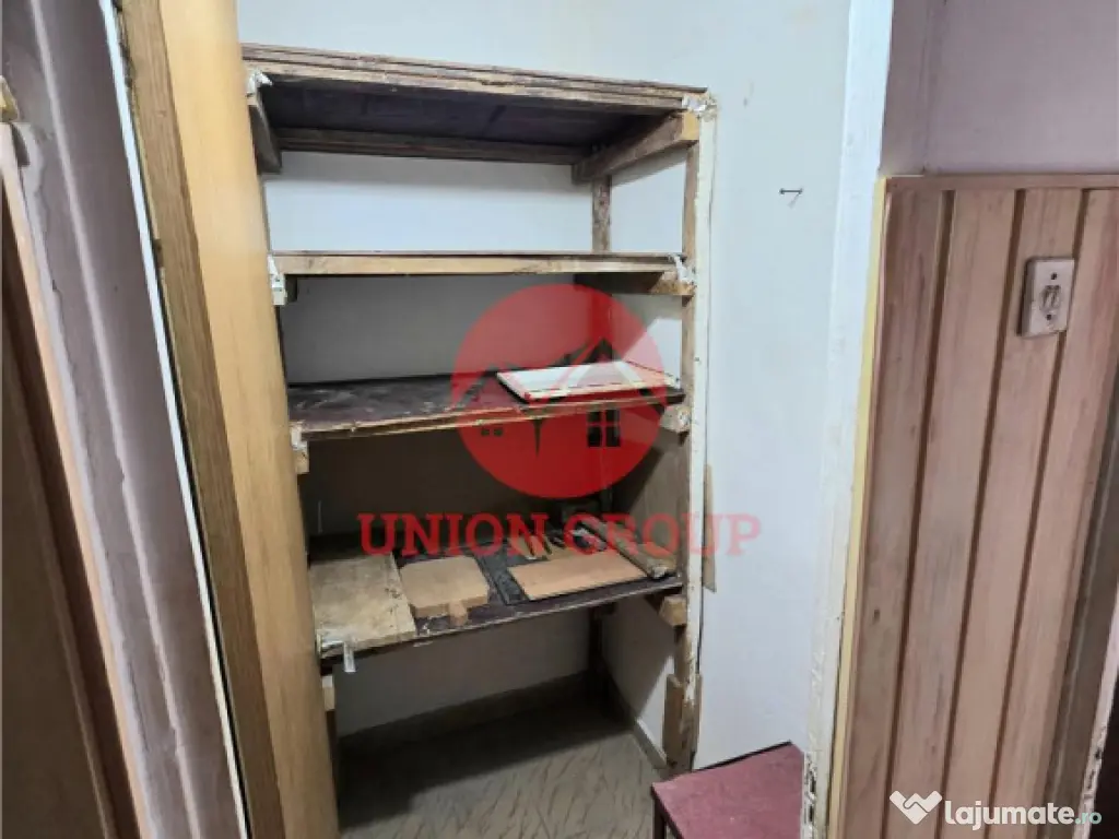 Apartament 3 Camere, Decomandat, Inel 2