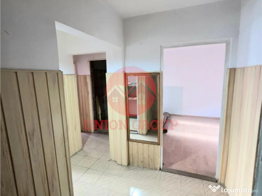 Apartament 3 Camere, Decomandat, Inel 2