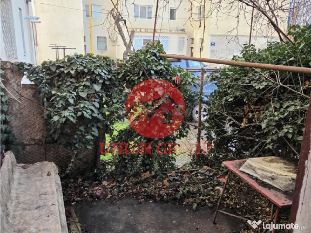 Apartament 3 Camere, Decomandat, Inel 2