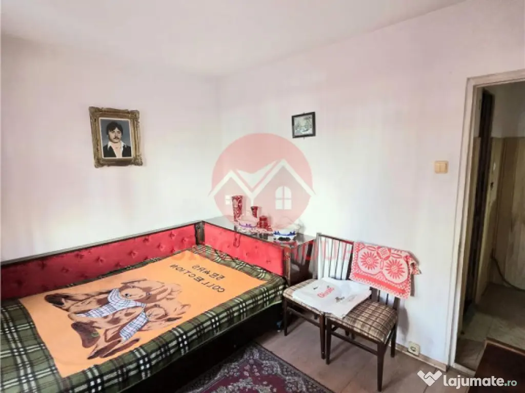 Apartament 3 Camere, Decomandat, Inel 2