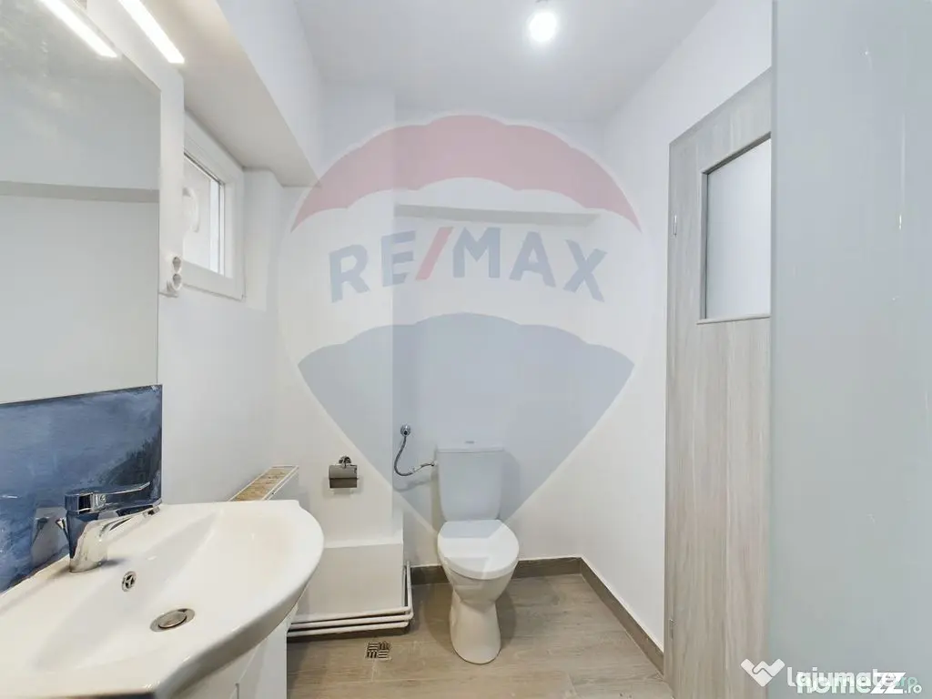 Apartament cu 4 camere de închiriat în zona Centrul Civic