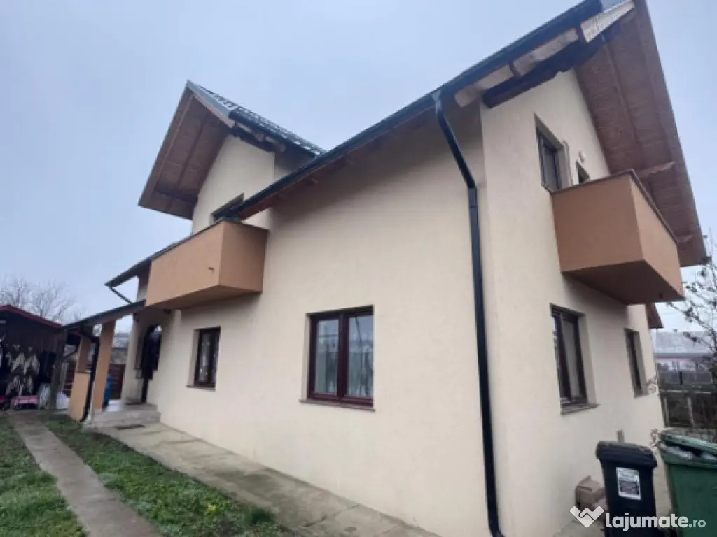 Casa individuala, teren 400mp, Radauti