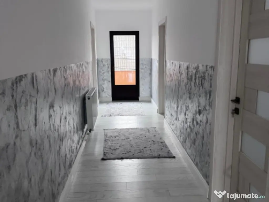 Casa individuala, teren 400mp, Radauti