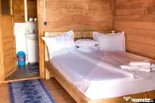 Afacere la cheie – Complex turistic cu 21 de căsuțe d... 