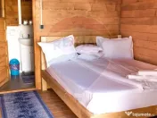 Afacere la cheie – Complex turistic cu 21 de căsuțe d... 