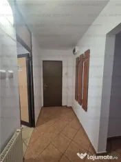 Apartament 3 camere, decomandat - zona Astra-Carpatilor 