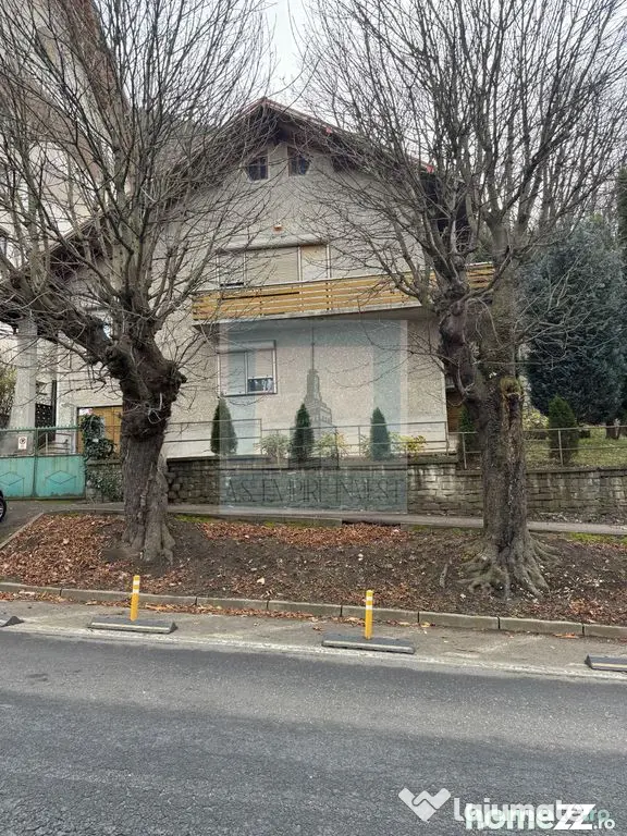 CASA/VILLA Individuală , teren 560 mp, D+P+E+pod-zona Ce... - Brasov (Brasov)