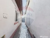 Casă cu două corpuri, ideală pentru firmă, Vitan 