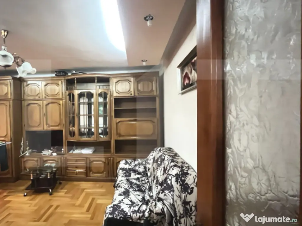 CHIRIE APARTAMENT 4 CAMERE – ZONA PRIMĂVERII, BOTOȘANI (