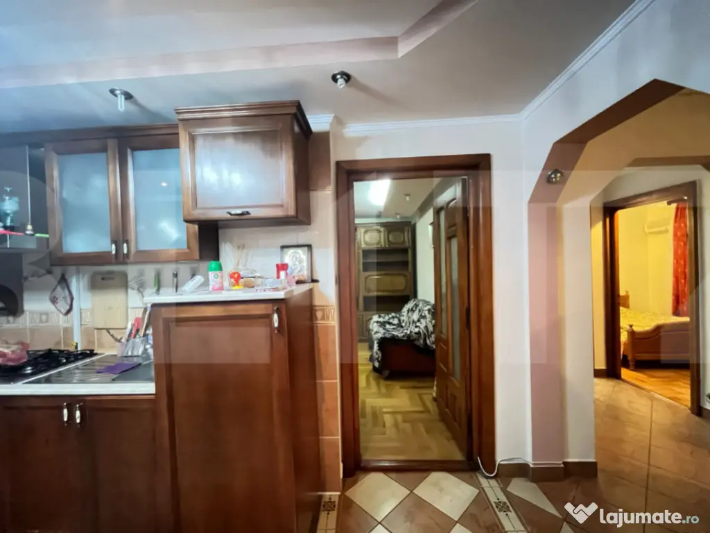 CHIRIE APARTAMENT 4 CAMERE – ZONA PRIMĂVERII, BOTOȘANI (