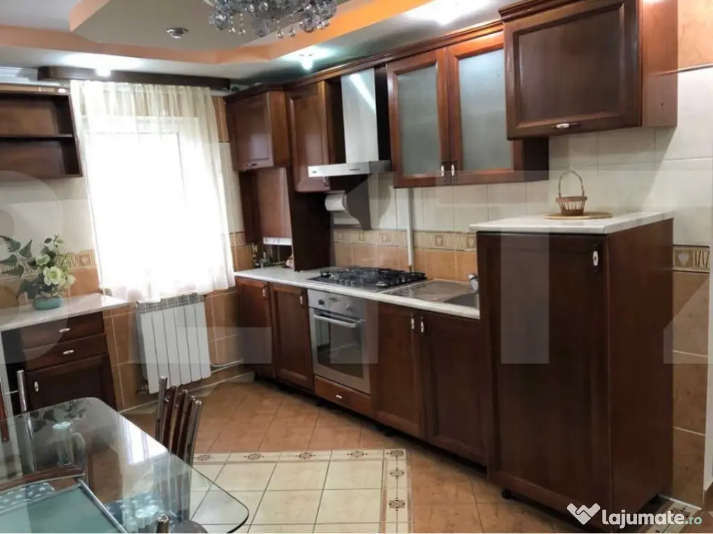 CHIRIE APARTAMENT 4 CAMERE – ZONA PRIMĂVERII, BOTOȘANI (