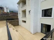 Vila - Bloc modern de 11 camere zona Centrul Civic , Onix 