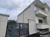 Vila - Bloc modern de 11 camere zona Centrul Civic , Onix 