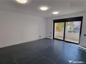 Vila - Bloc modern de 11 camere zona Centrul Civic , Onix 