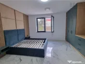 Vila - Bloc modern de 11 camere zona Centrul Civic , Onix 