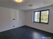 Vila - Bloc modern de 11 camere zona Centrul Civic , Onix 