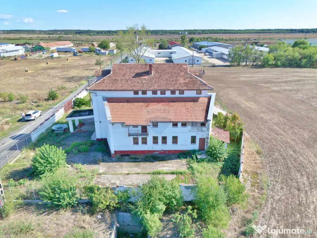 De vânzare pensiunea „Casa Albă”, orașul Pecica, j...