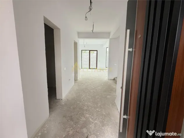 Complex Rezidential Ideal Villas / 5 Camere / 3 Bai / Dressi
