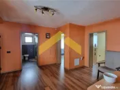 Casa cu etaj in Zadareni de 