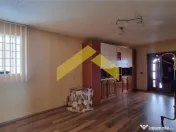 Casa cu etaj in Zadareni de 