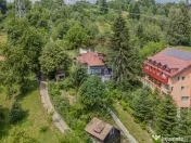 Vilă turistică de vânzare la 5 minute de CASTELUL BRAN... 