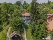 Vilă turistică de vânzare la 5 minute de CASTELUL BRAN... 