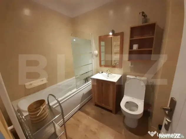 Apartament 2 camere, 57 mp, parcare, zona Teilor
