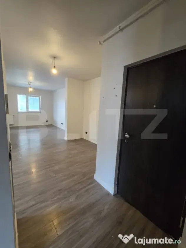 Apartament la demisol, 2 camere, 55 mp, cu parcare, zona Don